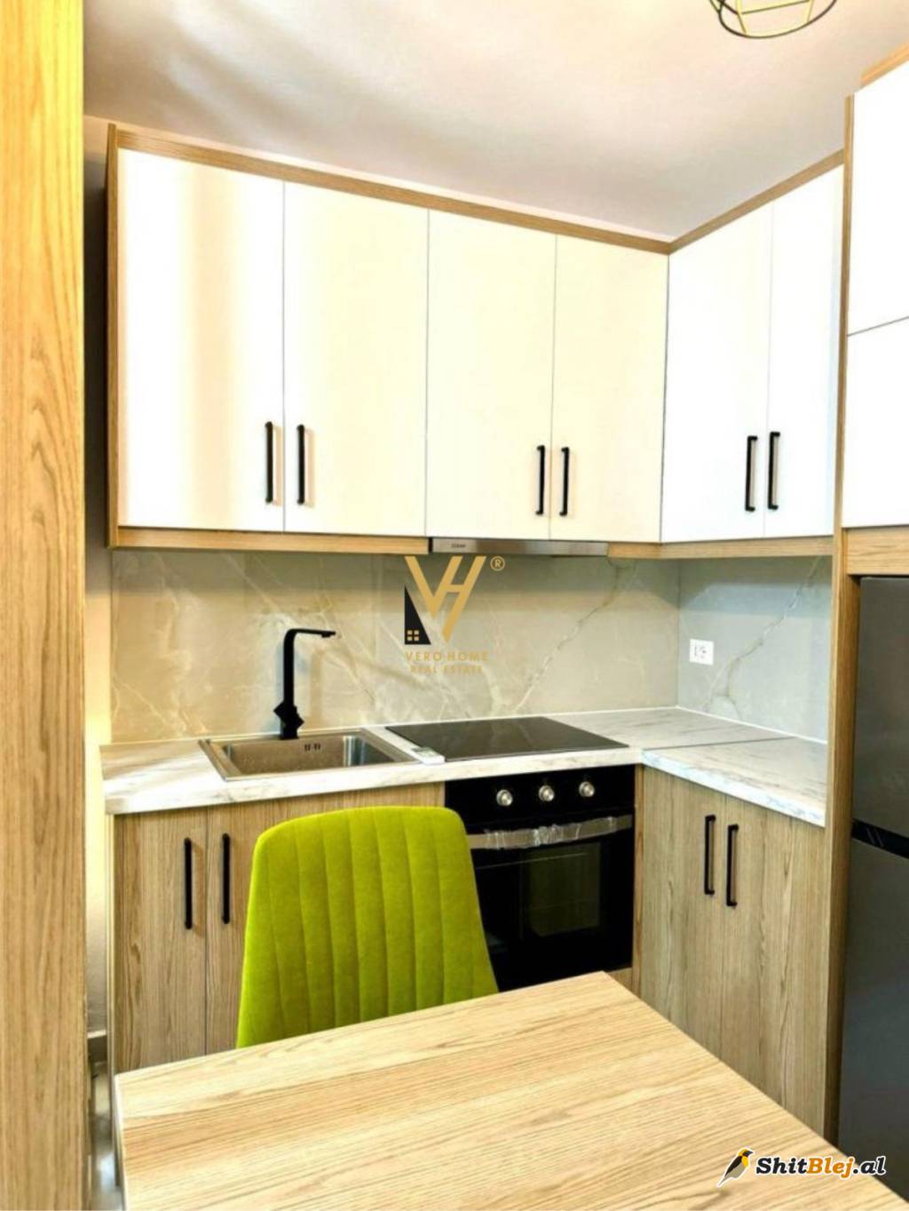 GARSONIERE PRANE KRISTAL CENTER 500 EURO