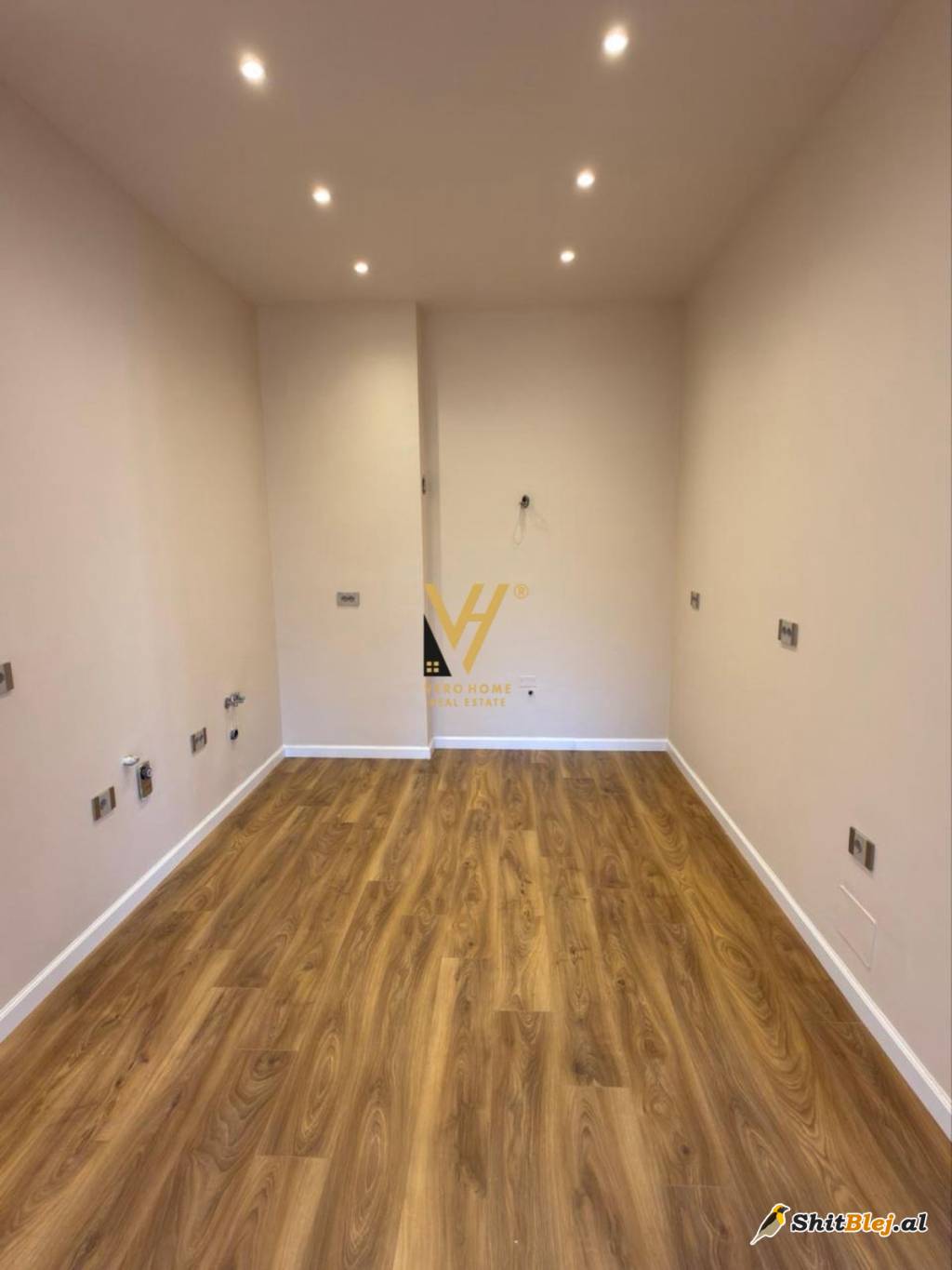  4+1+2 TE VILAT GJERMANE 1.900 EURO
