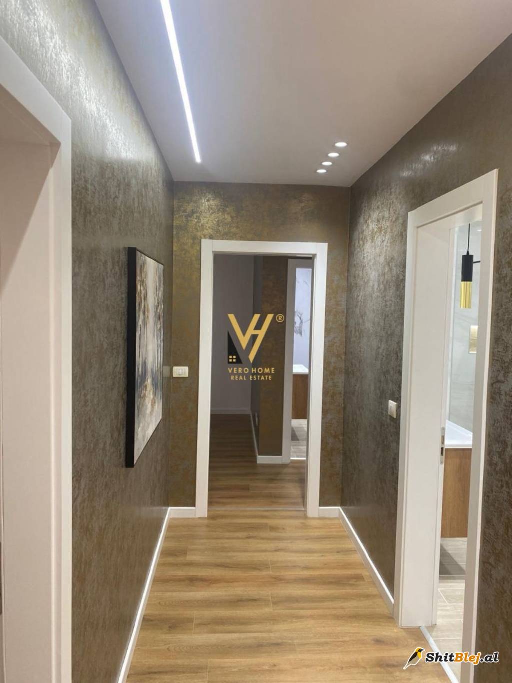 2+1+2 TE KOMUNA E PARISIT 265.000 EURO