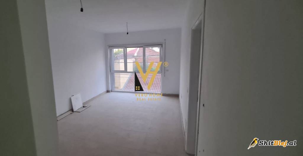  ZYRE 57 M2  TE PAZARI I RI 40.000 LEKE