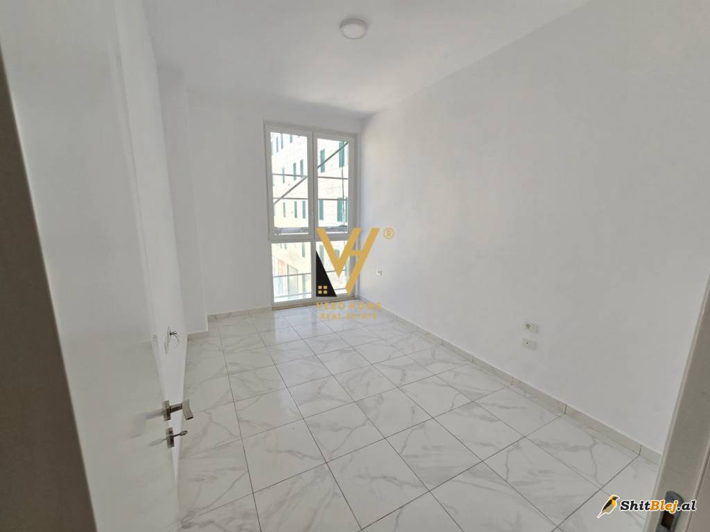 ZYRE 110 M2 ME QERA TE NISHARAKU 1.000 E