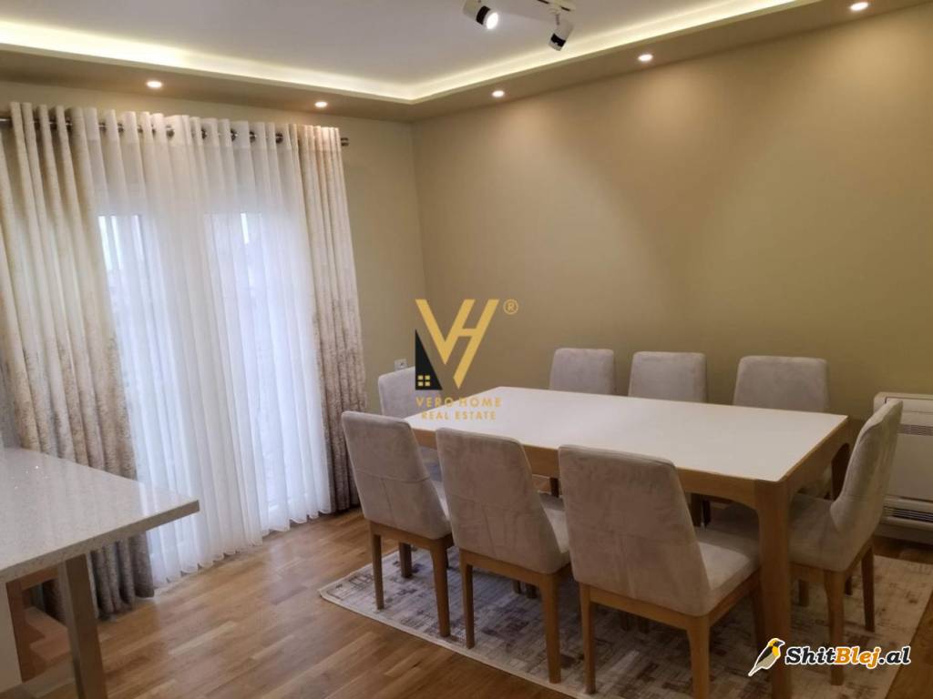 VILE 3-KATSHE NE KAMEZ 265.000 EURO