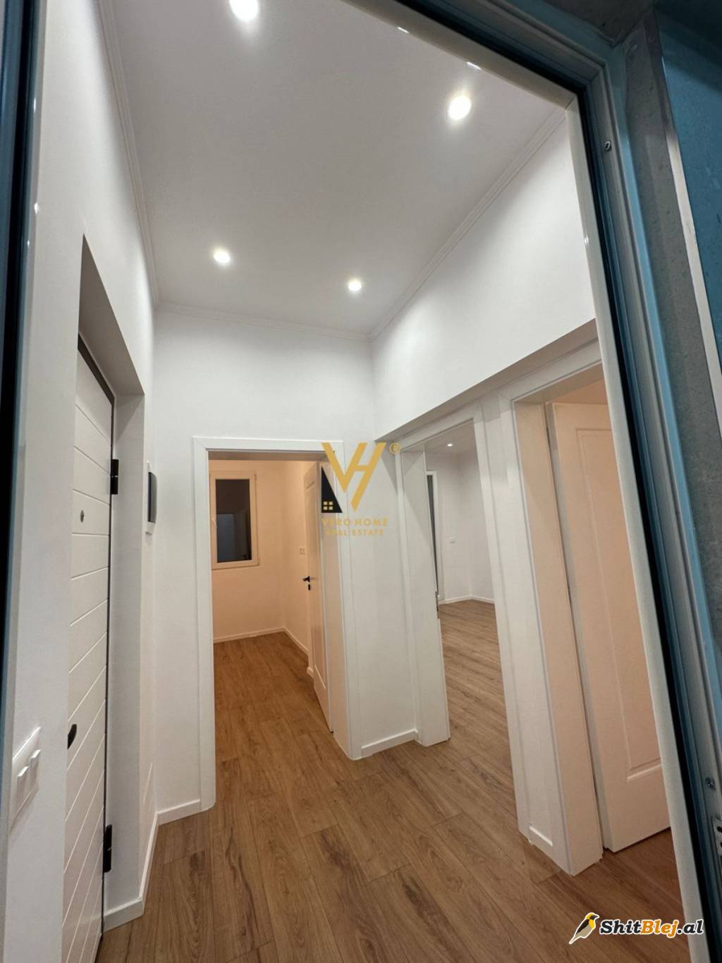  2+1+BLK TE RRUGA E DURRESIT 168.000 EUR