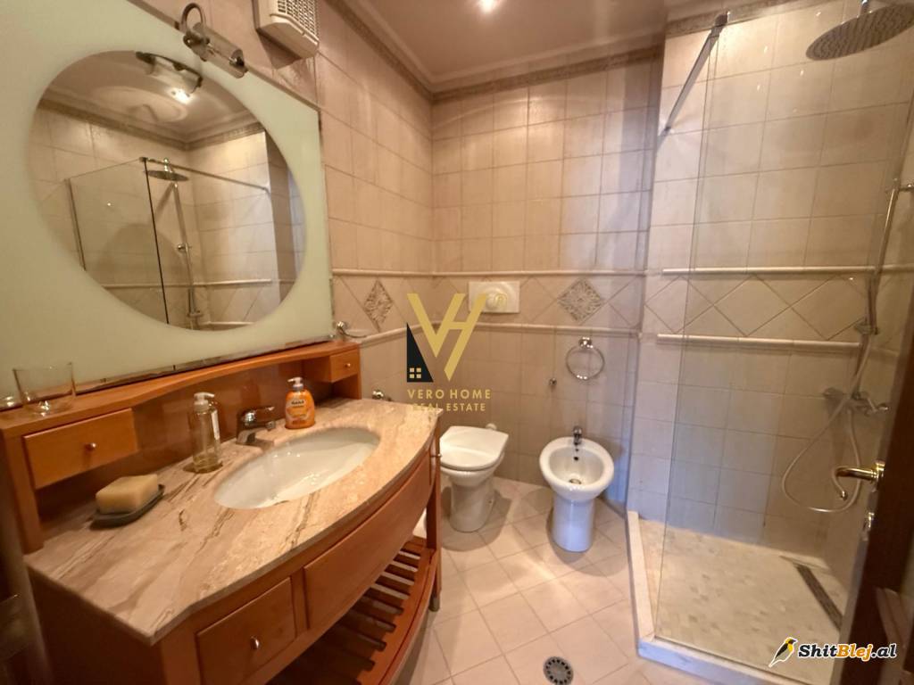  2+1+2+BLK ME QERA NE BLLOK 800 EUR