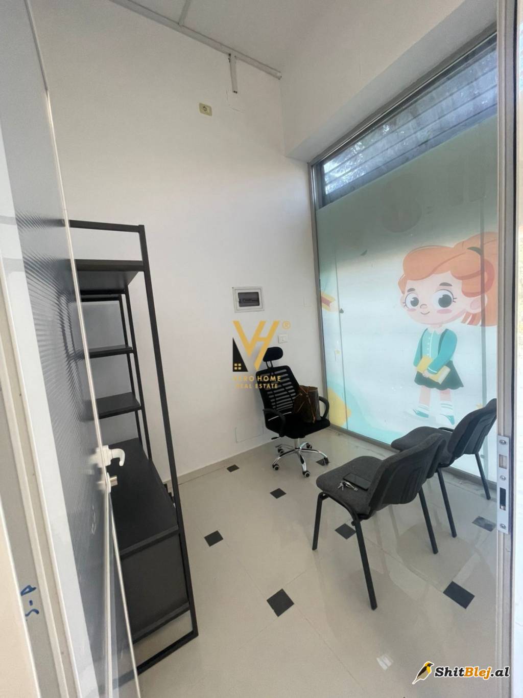 AMBIENT 100M2 ME QERA YZBERISHT 850 EURO