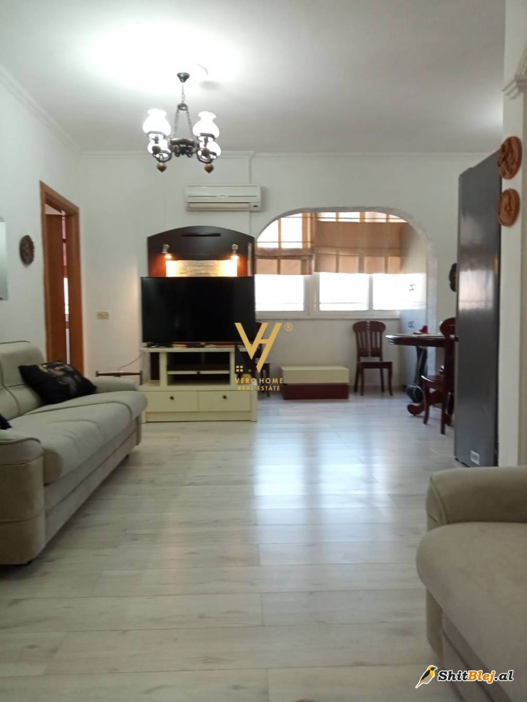 2+1 TE KOMUNA E PARISIT 600 EURO