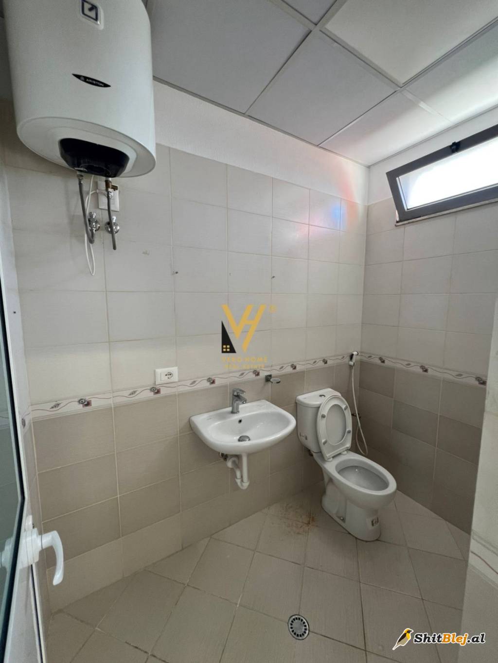 ZYRE 120 M2 ME QERA NE SAUK 600 EURO
