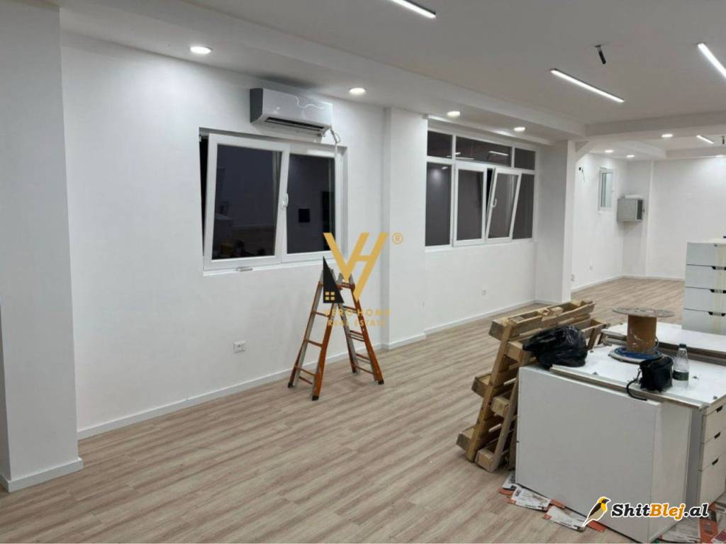  AMBIENT 75M2 ME QERA TE BRRYLI 800 EURO