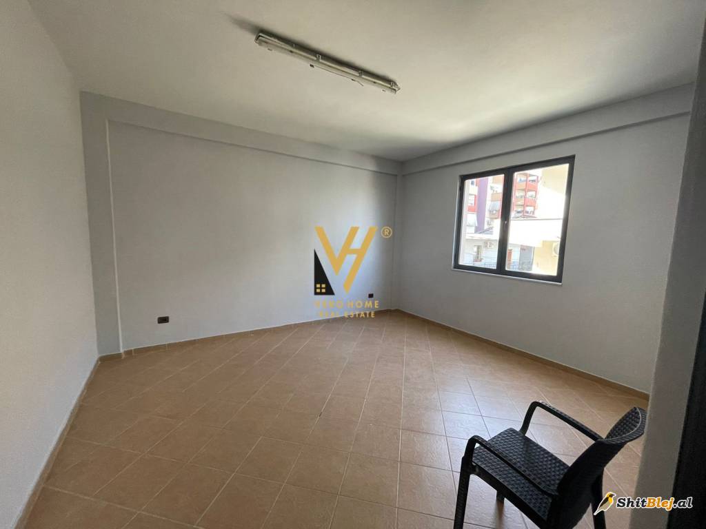 AMBIENT 209 M2 ME QERA NE ASTIR 1.500 EU