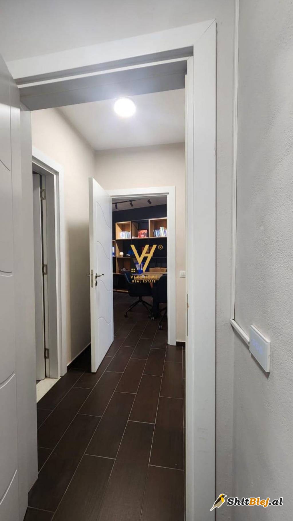 ZYRE 85M2 RRUGA E KOSOVARVE 850 EURO