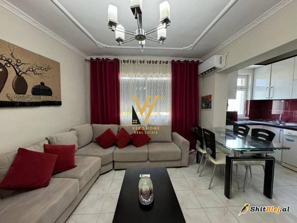  2+1+BLK ME QERA NE QENDER 700 EURO