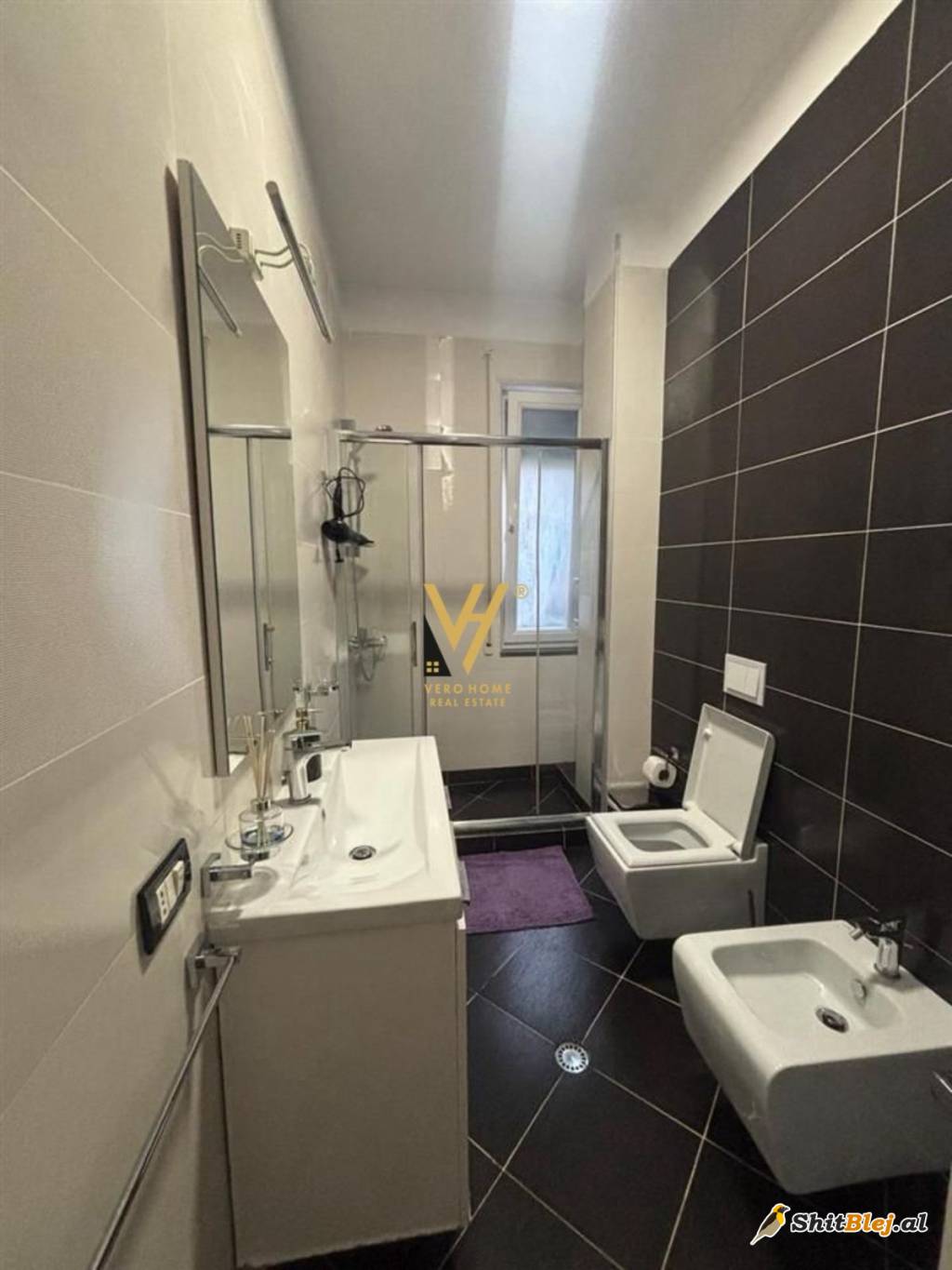  1+1+BLK TEK KOPSHTI BOTANIK 600 EURO