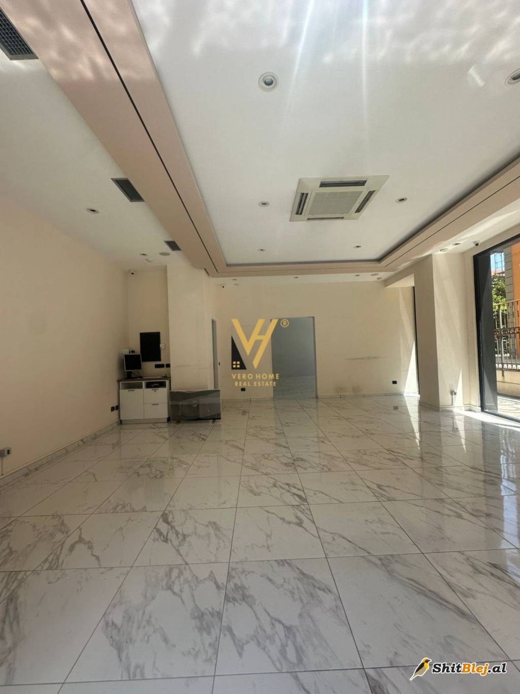 120 M2 ME QERA TE KAJO KARAFILI 3.000 EU