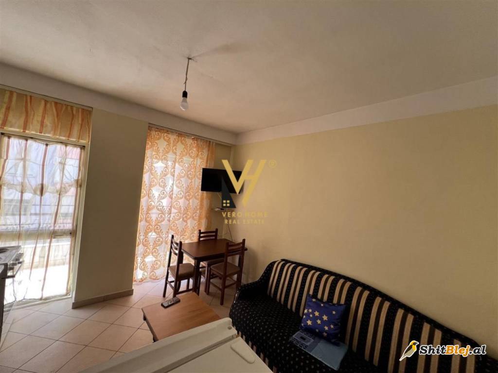 1+1+BLK ME QERA TEK RRUGA 5 MAJI 450 EUR