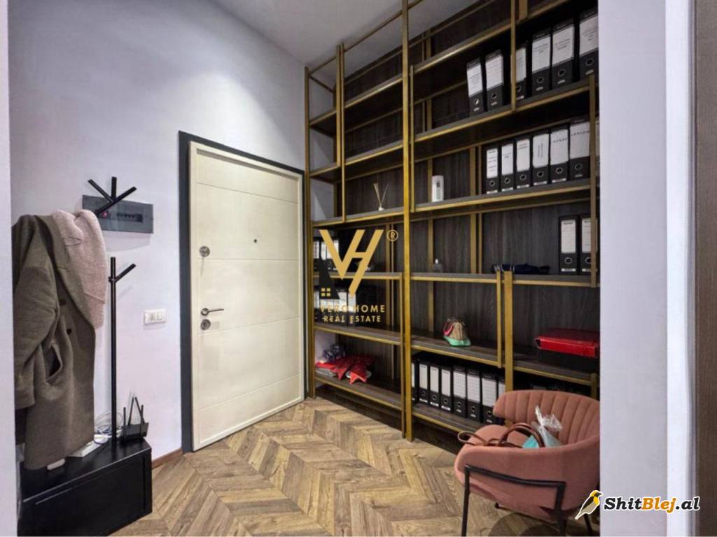 AMBIENT 700M2 GOLDEN PARK 1.200.000 EURO