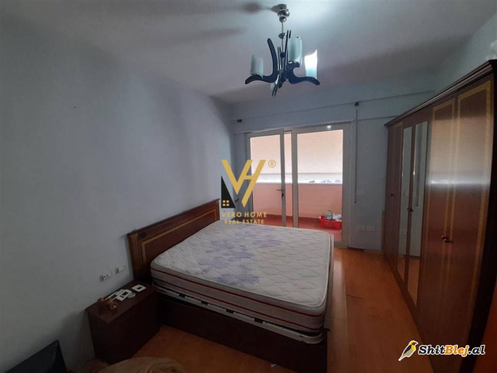 ZYRE TE QENDRA KRISTAL 600 EURO