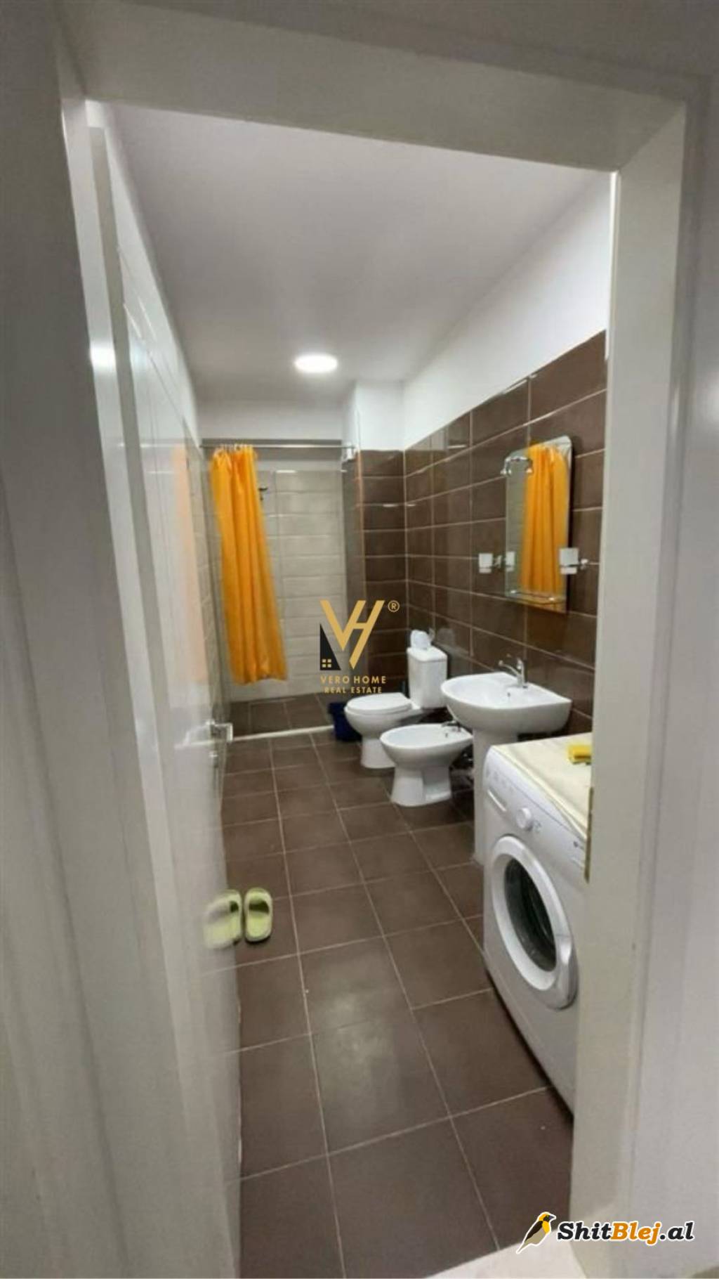  2+1 ME QERA TE KOMUNA E PARISIT 700 EUR