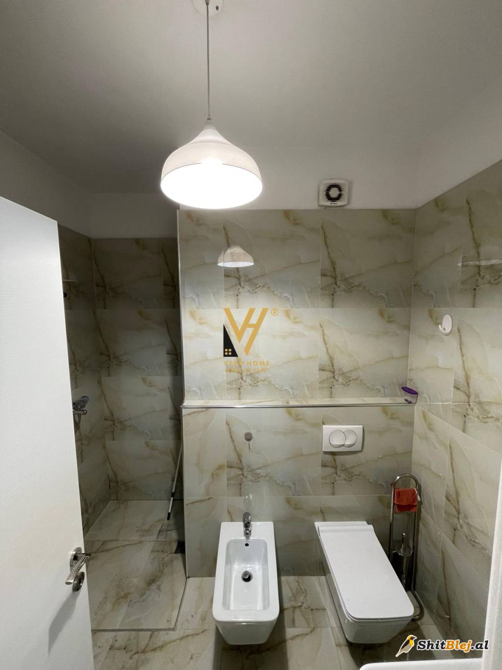 2+1+BLK ME QIRA TE ZOGU I ZI 1.000 EURO