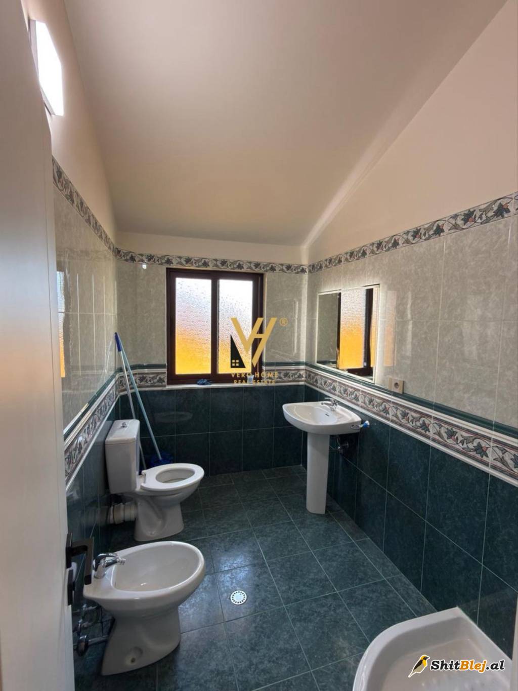  4+1+2 TE VILAT GJERMANE 1.900 EURO