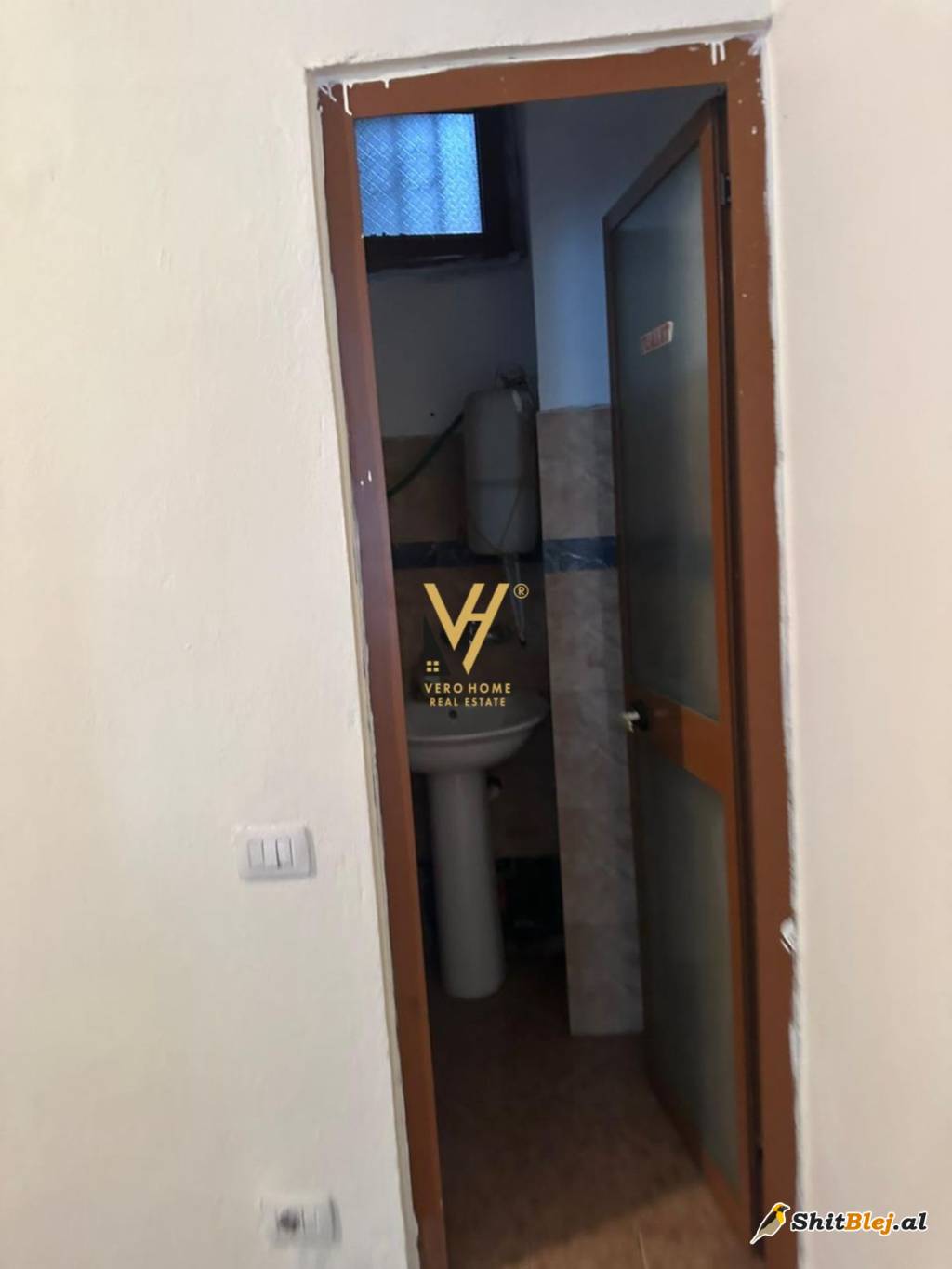 DYQAN TE 21 DHJETORI 30.000 LEKE