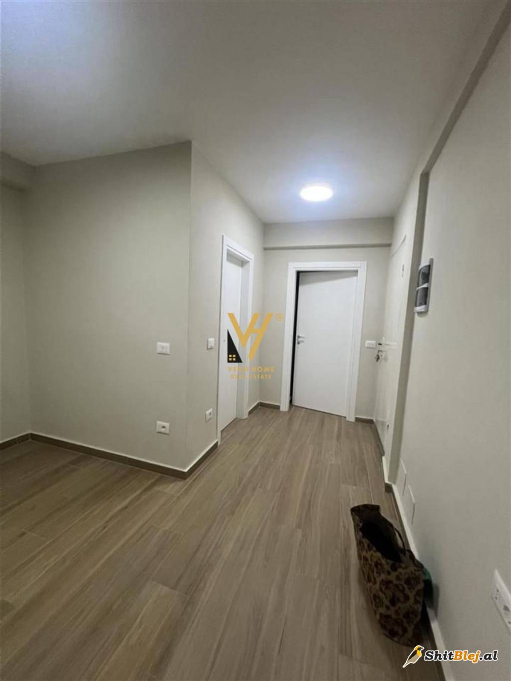 ZYRE ME QERA 50 M2 TE SH.WILLSON 600 EUR