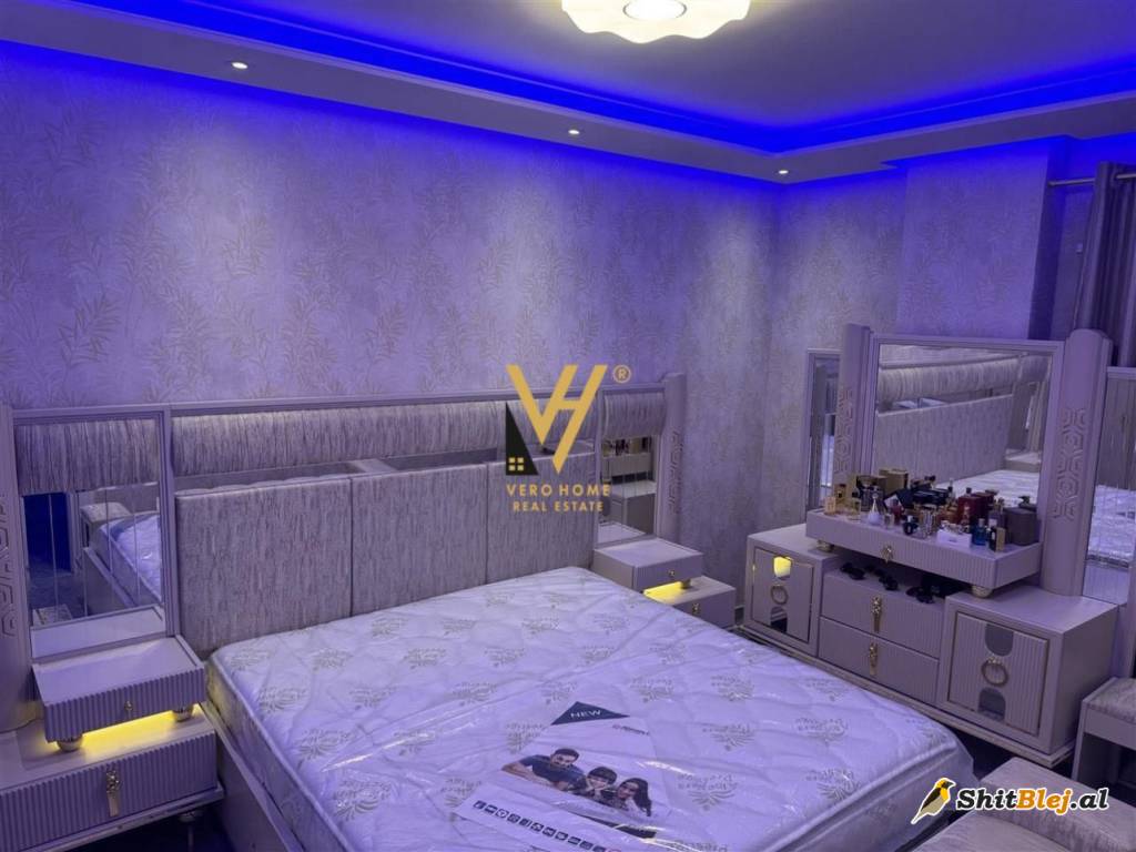  1+1+BLK ME QERA TE UNIVERS CITY 500 EUR