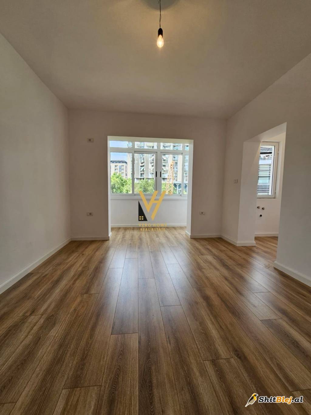 GARSONJERE 31 M2 NE QENDER 93.000 EURO