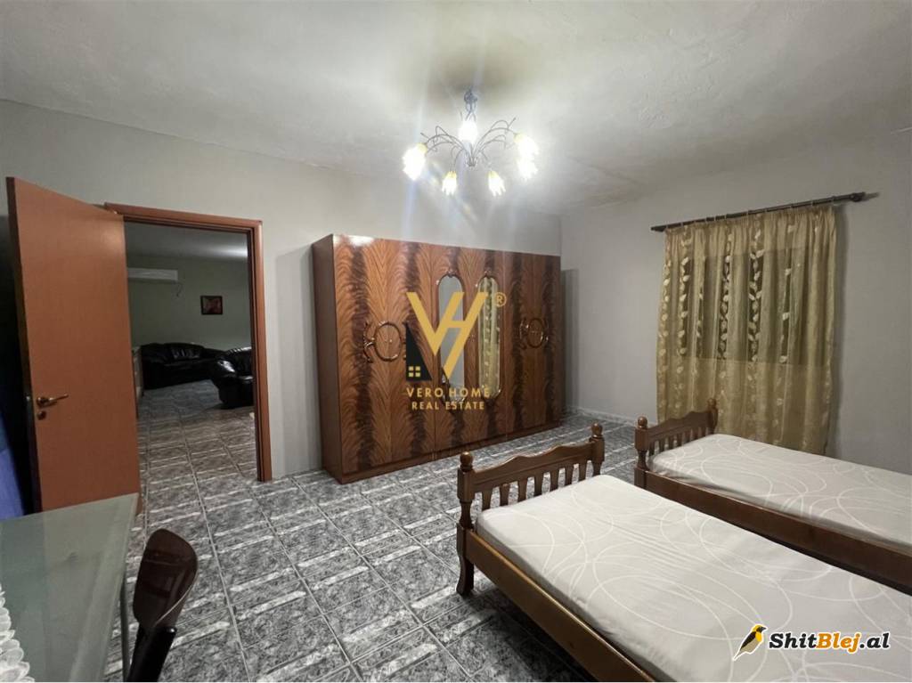 2+1+BLK TE RRUGA BARRIKADAVE 500 EURO