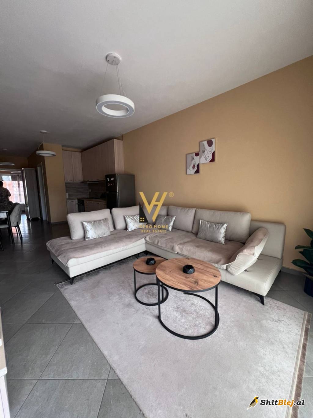 1+1 ME QIRA TE STACIONI I TRENIT 600 EUR
