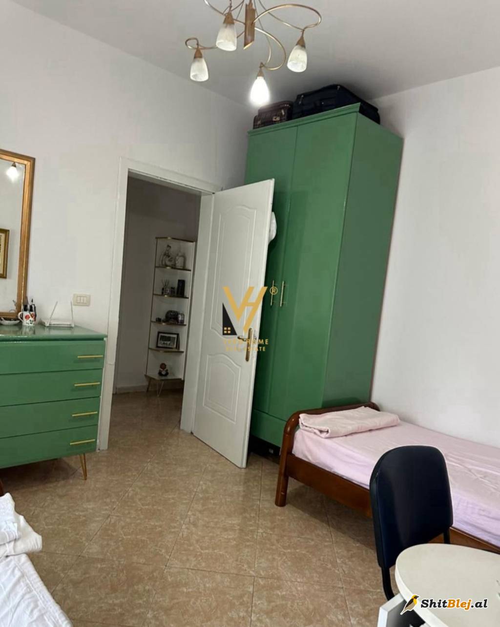 2+1 ME QERA TE KOMUNA E PARISIT 750 EURO