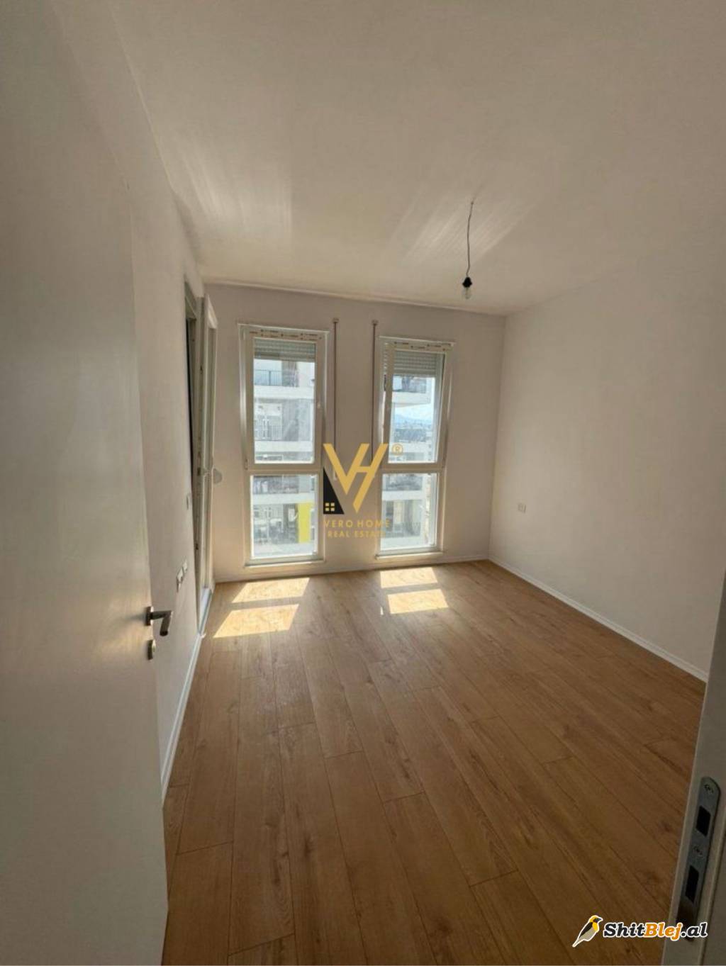 1+1 TE UNIVERS CITY, KAMËZ 68.000 EURO