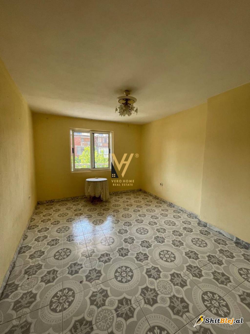 2+1RESTORANT DURRESI 134.000 EURO