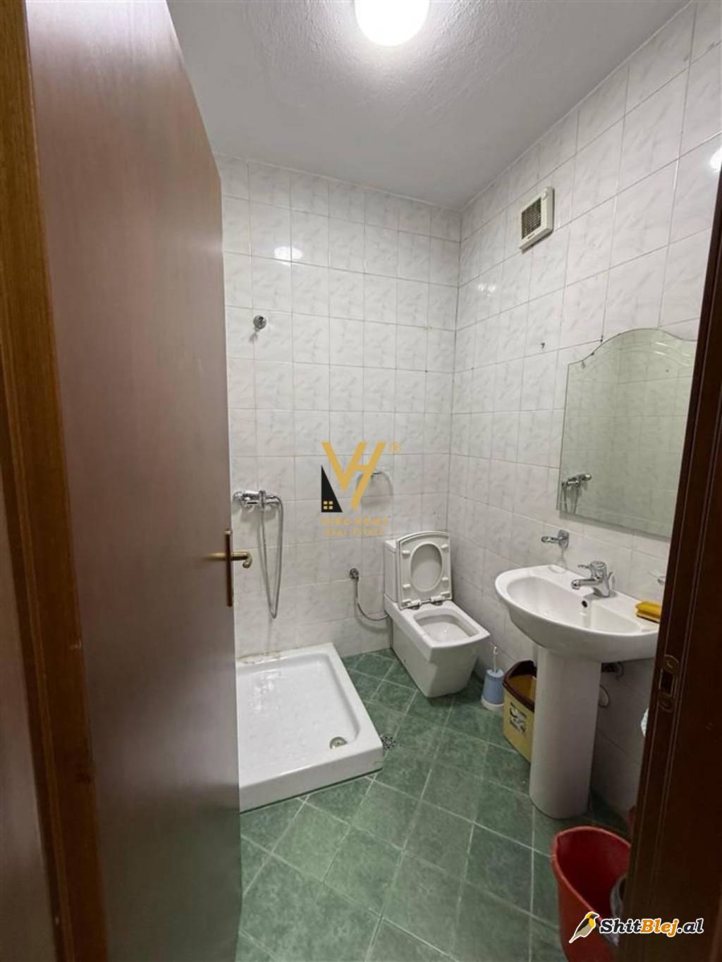 ZYRE 165 M2 TE KOMUNA E PARISIT 1.200 EU