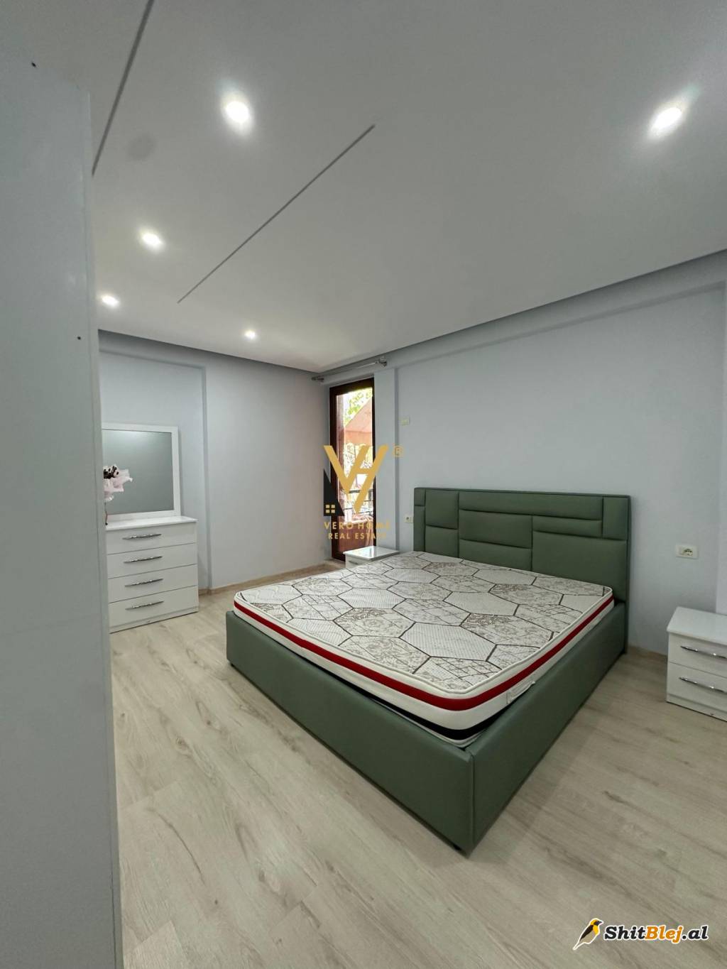 2+1 ME QIRA TE KOPSHTI BOTANIK 600 EURO