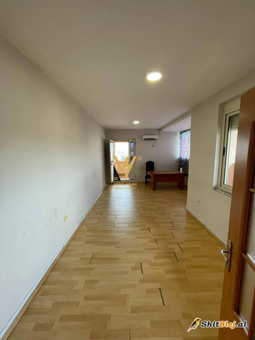 ZYRE 300 M2 TE KOMUNA E PARISIT 2500 EUR