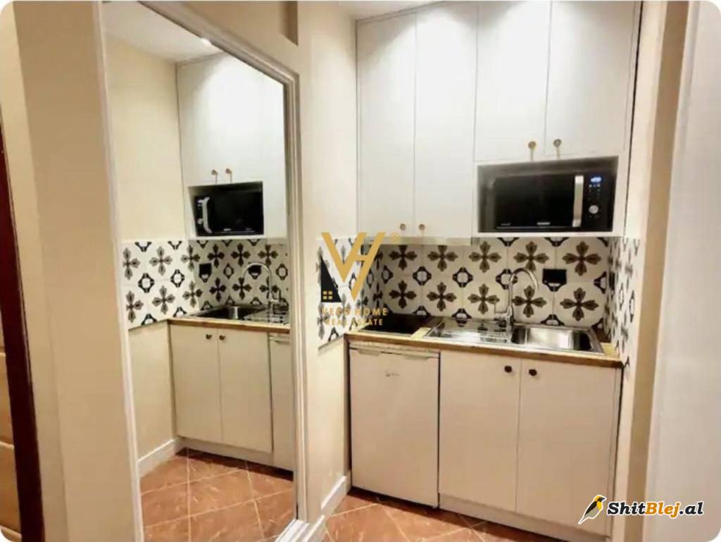  1+1 DHE GARSIONERE  QENDER 315.000 EURO