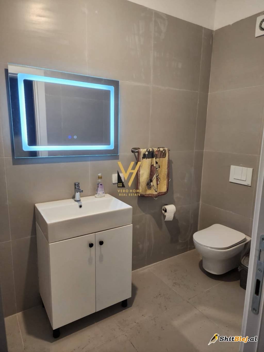 2+1 ME QIRA TE UNIVERS CITY 550 EURO