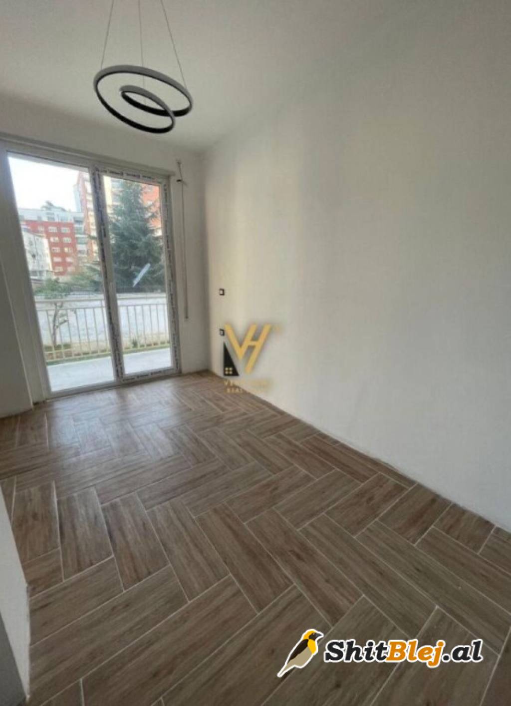 2+1+2 TE RRUGA E BARRIKADAVE 275.000 EUR
