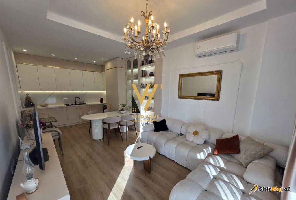 1+1+BLK ME QIRA NE PORCELAN 750 EURO