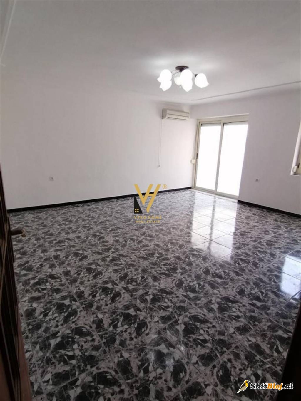 2+1+BLK TE RRUGA E KAVAJES 500 EURO