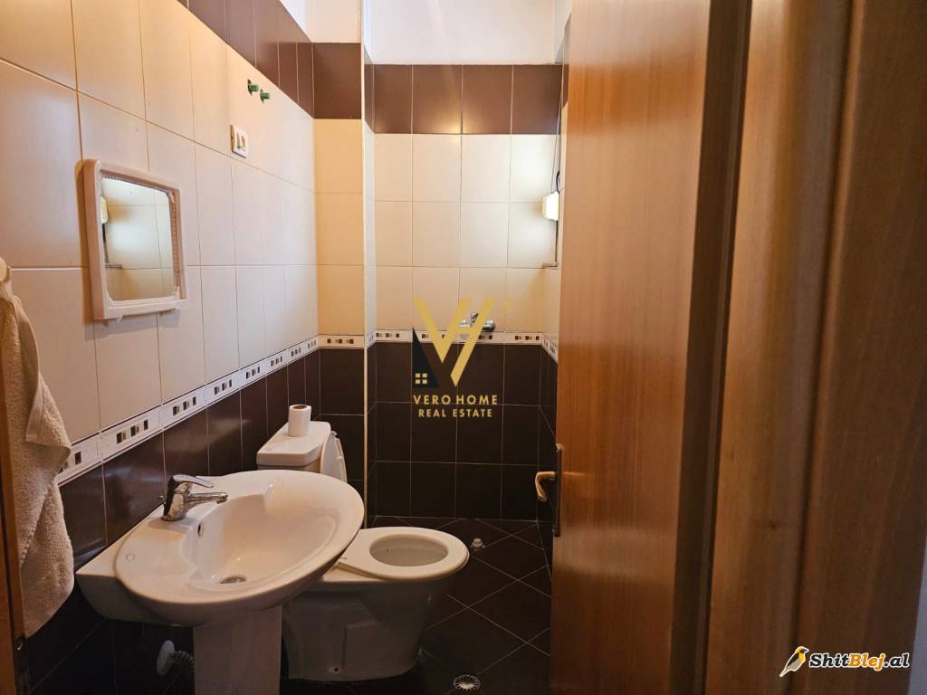  2+1 ME QERAFABRIKA E MIELLIT 50.000 LEK