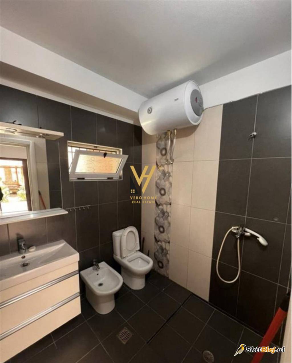 2+1+BLK ME QERA TE 21 DHJETORI 650 EURO