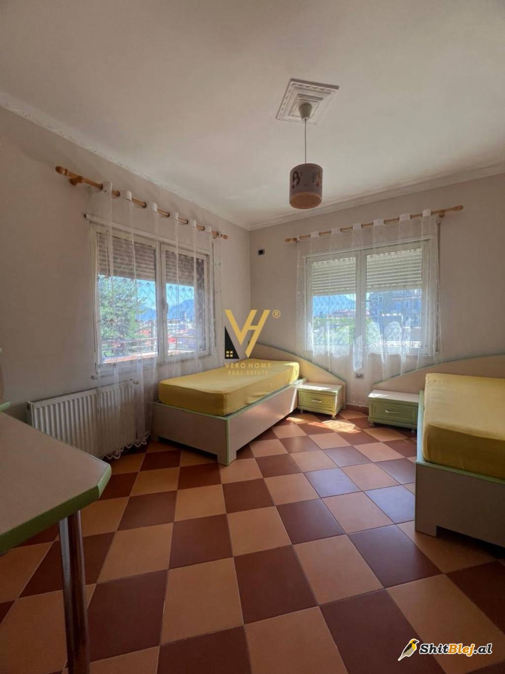 VILE 2 KATESHE NE SELITE 1.200 EURO