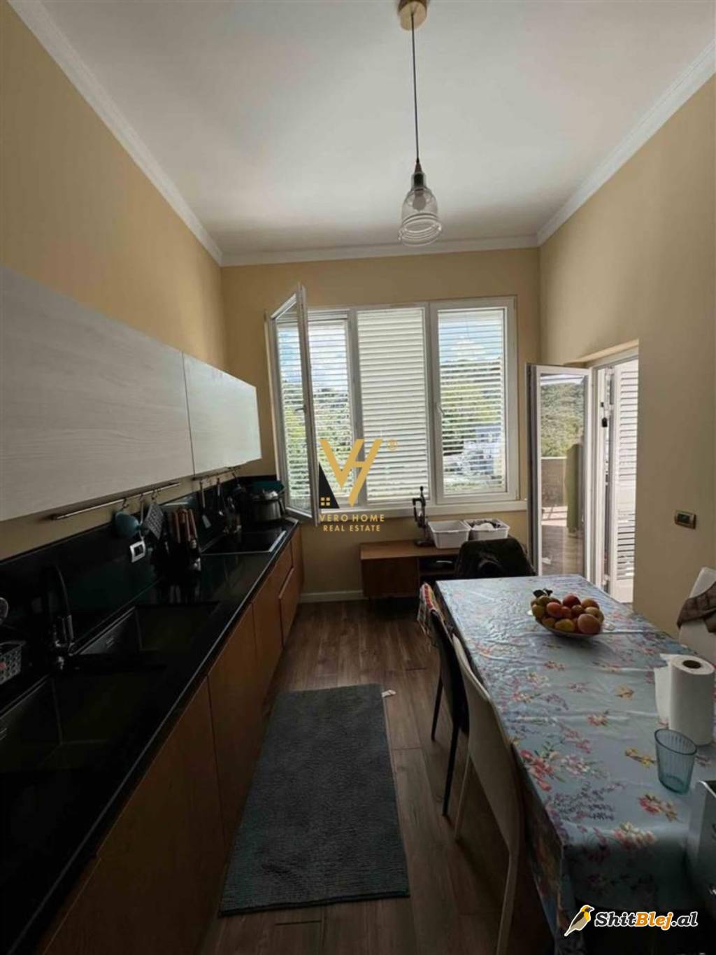 4+1+2 TEK LIQENI I THATE 415.000 EURO