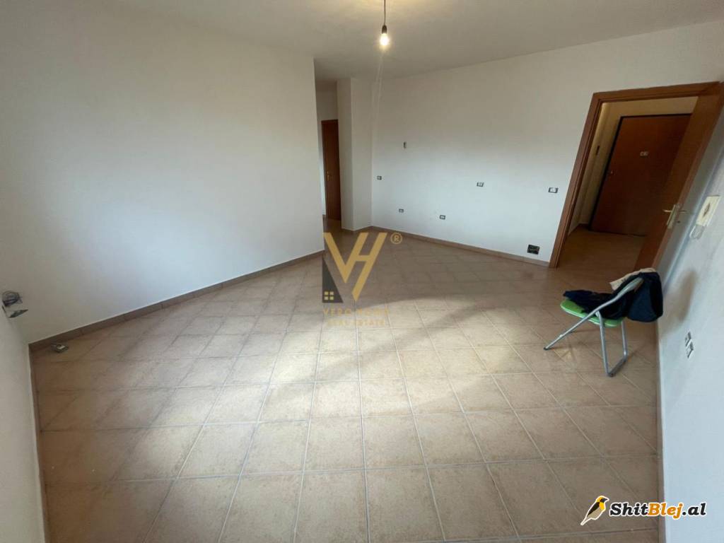 2+1 TE RRUGA E KAVAJES 142.000 EURO