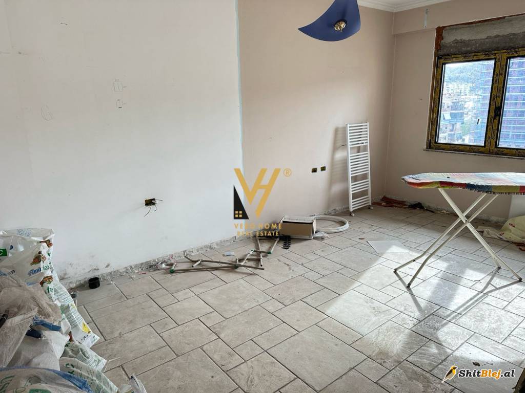 DUBLEX TE KOMUNA E PARISIT 370.000 EURO