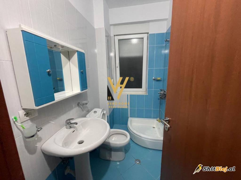 2+1+2 ME QERA TE LIQENI I THATE 550 EURO