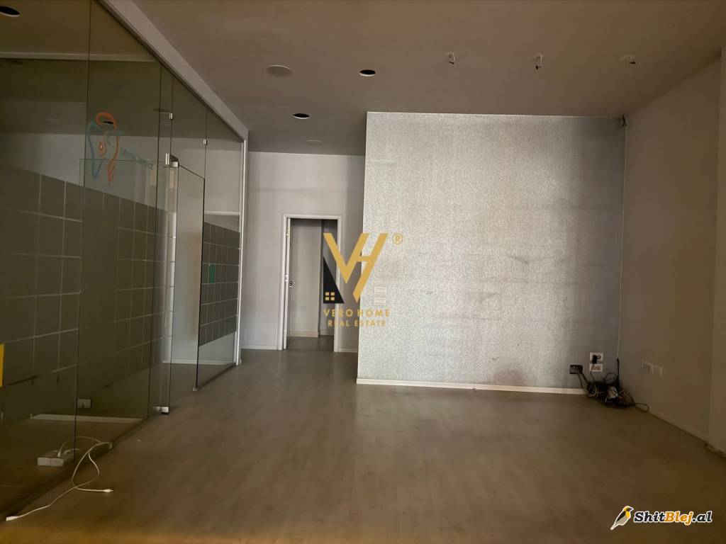 DYQAN 100M2 KOPSHTI ZOOLOGJIK 1.300 EURO