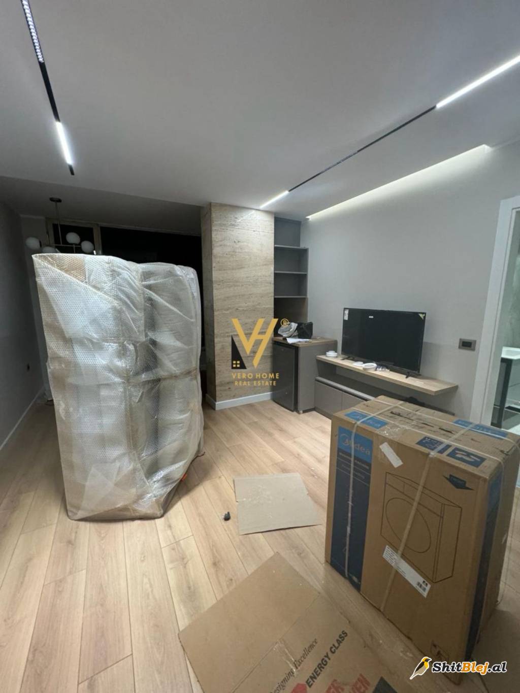 1+1 ME QIRA TE KOMUNA E PARISIT 650 EURO