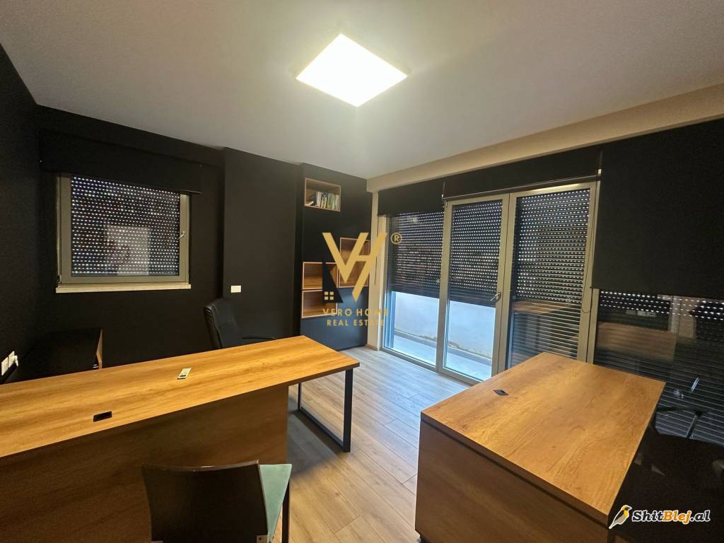 ZYRE 150M2 TE RRUGA E DURRESIT 2.500 EUR